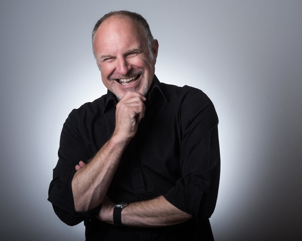 An Evening with Comedian Simon Evans, 18 June | 7pm for 7.30pm | The Library, upstairs at Old Queen Street Café
